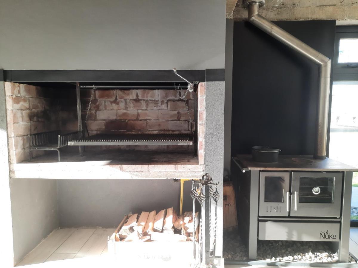 Casa De Invitados Con Parrilla Y Horno A Lena Ushuaia Exterior photo